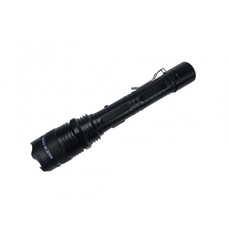 LED zseblámpa HY-1108 sokkolóval
